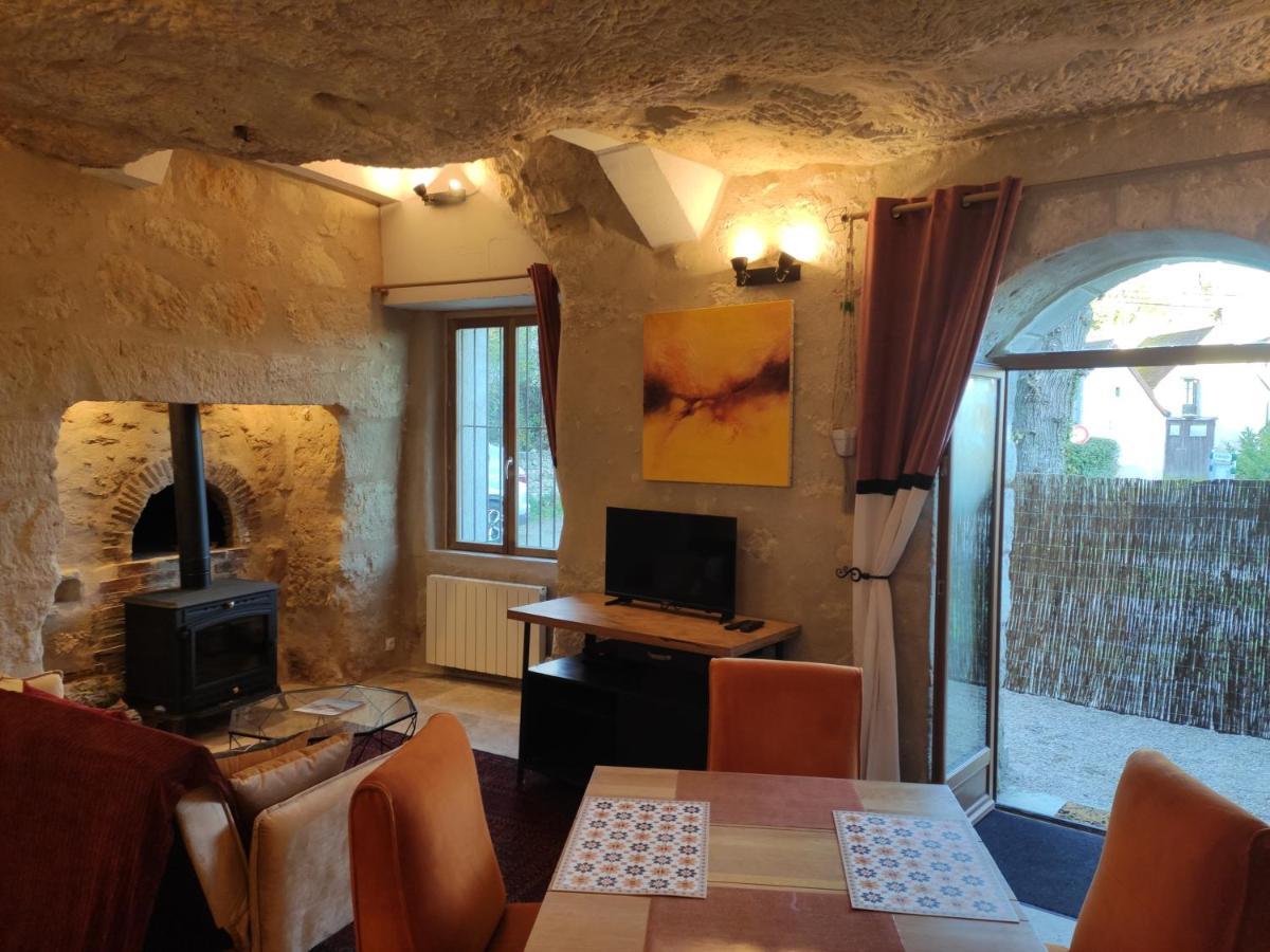 Gite De La Rochere Noizay Exterior foto